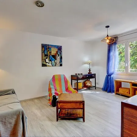 Private Double Bedroom In Front Of The Galway Port - Guest House Exterior photo