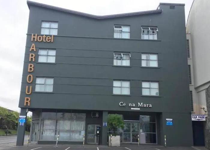 Private Double Bedroom In Front Of The Galway Port - Guest House